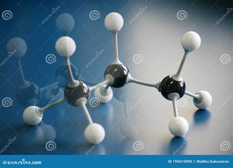 How Many Carbon Atoms Are There In A Propane Molecule